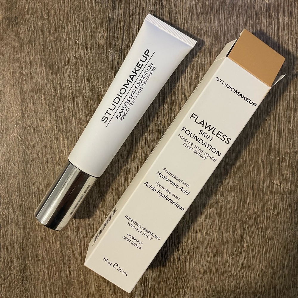 Studio Makeup Flawless Skin Foundation in Honey Soft